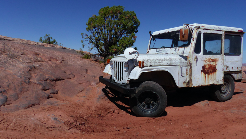Illustration for article titled My $500 Two-Wheel Drive Postal Jeep Was a Beast Off-Road Until It Was Terrifying